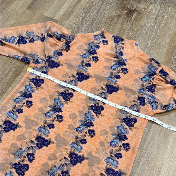 Free People Size M Tan Fitted Ribbed Blouse Long Sleeve Floral - Picture 8 of 9